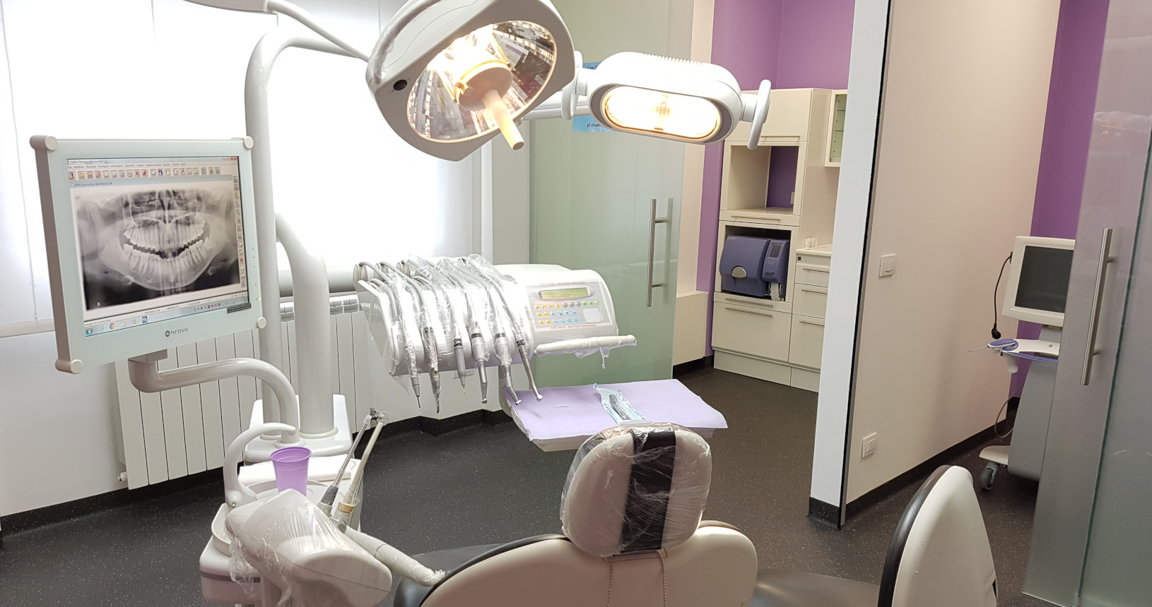 Romedio Studio Dentistico Monfalcone_sala chirurgica 2